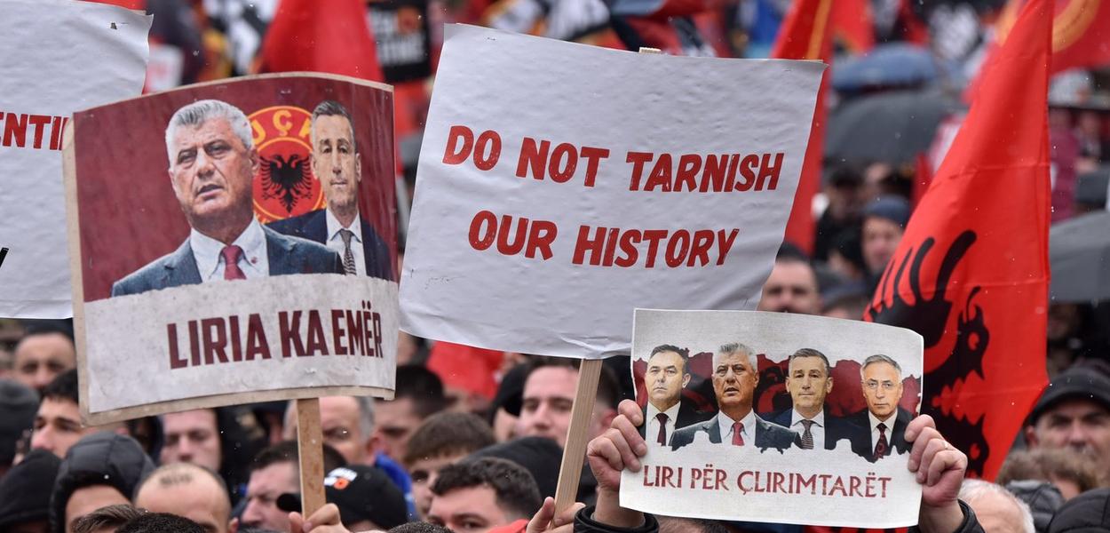 Kosovo: Skup podrške uoči izricanja presude Hašimu Tačiju, okupljeni tražili puštanje na slobodu