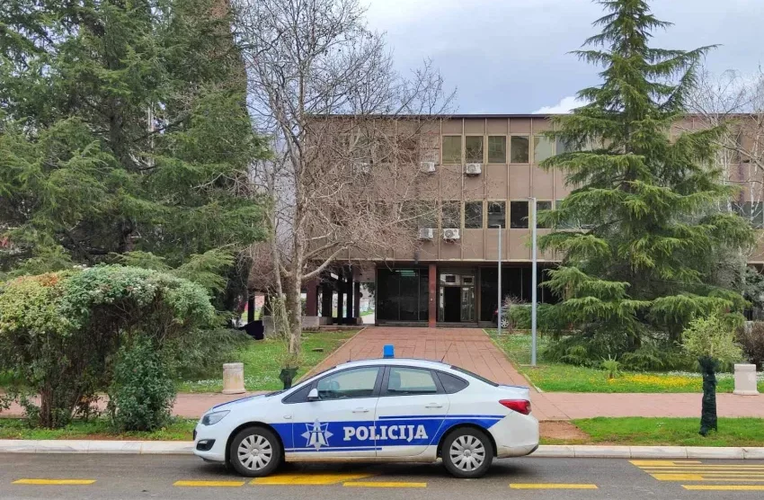 Zadržan inspektor, osumnjičen za zloupotrebu službenog položaja u Baru: Uzeo 200 eura od državljanke Azerbejdžana