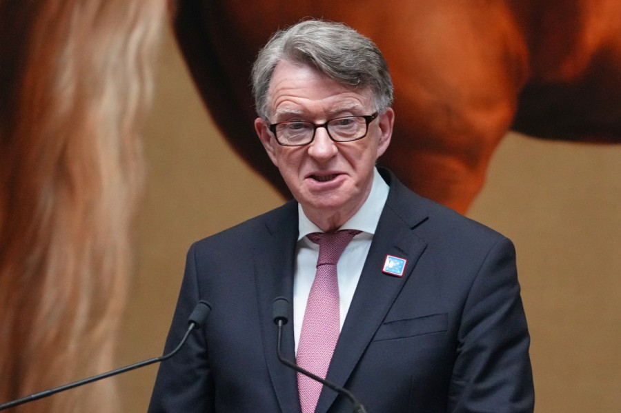 Afera Epstin: Bivši britanski ambasador Mandelson pušten poslije ispitivanja u policiji