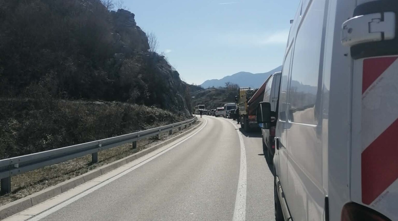 Povrijeđene tri osobe u udesu u mjestu Dragalj