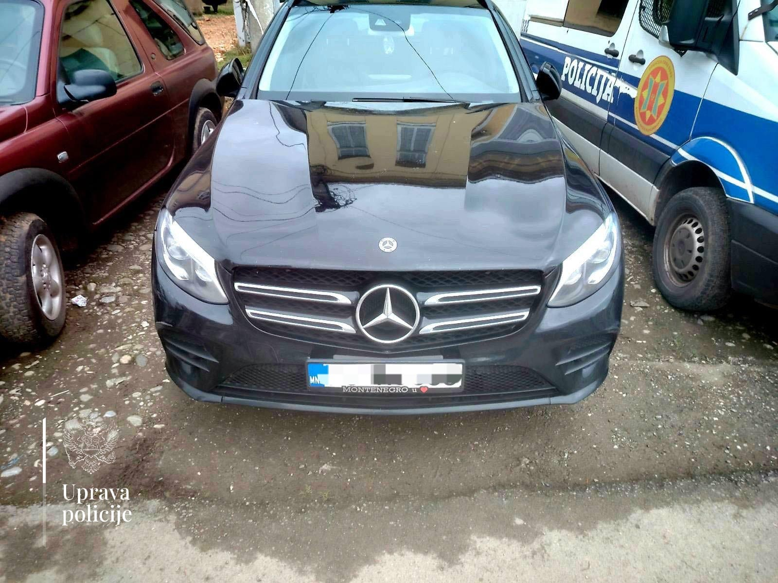 (FOTO) GP Dobrakovo: Oduzeta dva vozila koja Interpol potražuje kao ukradena