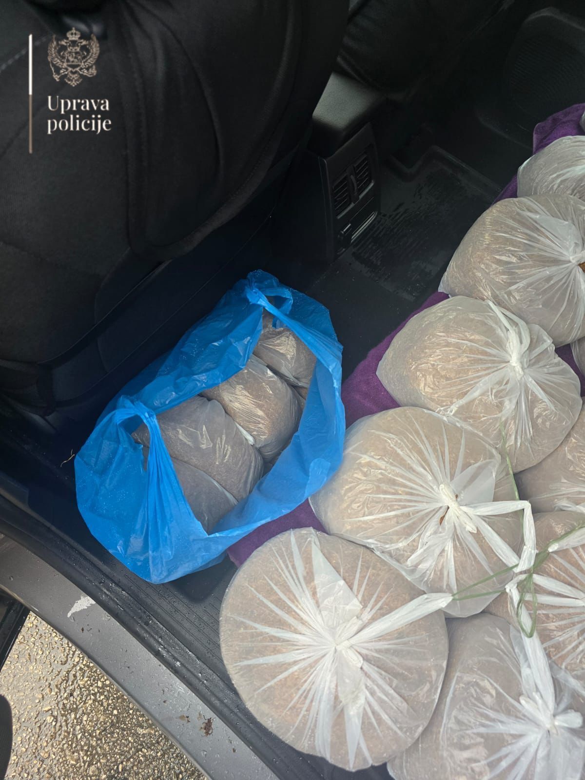 (FOTO) Ulcinj: Oduzeto oko 23 kilograma rezanog duvana, podnijeta krivična prijava