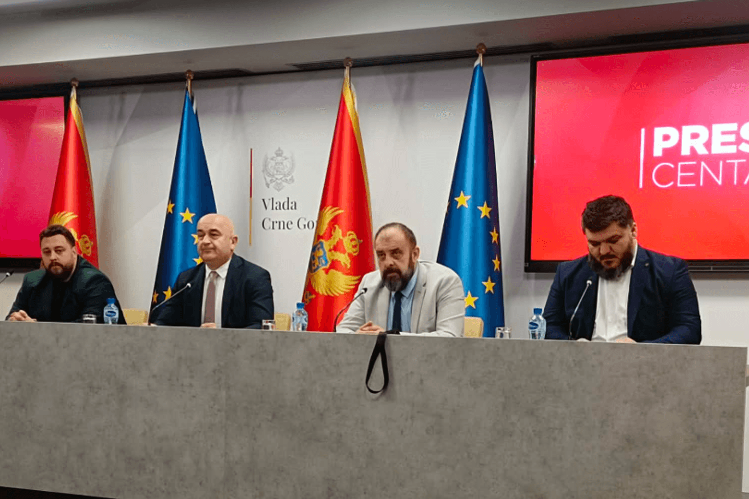 Ptičji grip registrovan u Crnoj Gori: Apel vlasnicima da živinu drže u zatvorenom i prijave svako uginuće