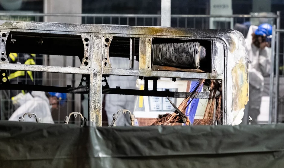 Najmanje šest osoba poginulo u požaru u autobusu u Švajcarskoj, putnik osumnjičen da ga je izazvao