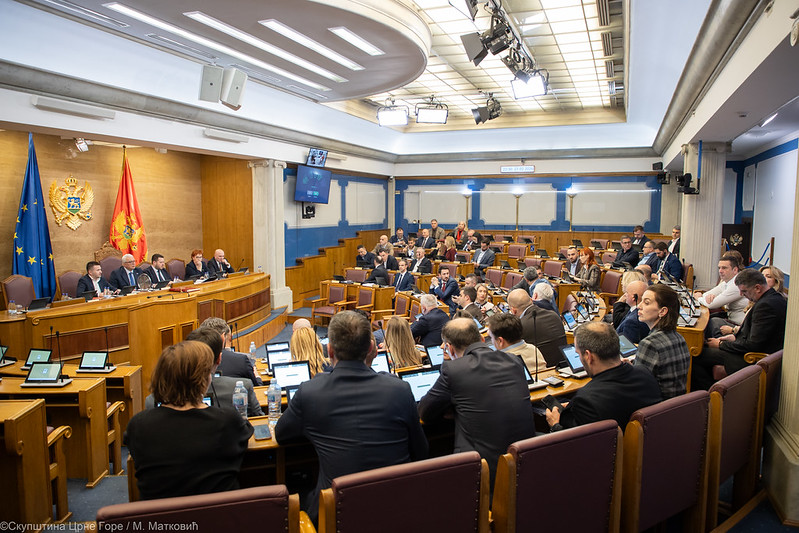 Žene na margini političkog odlučivanja u Crnoj Gori