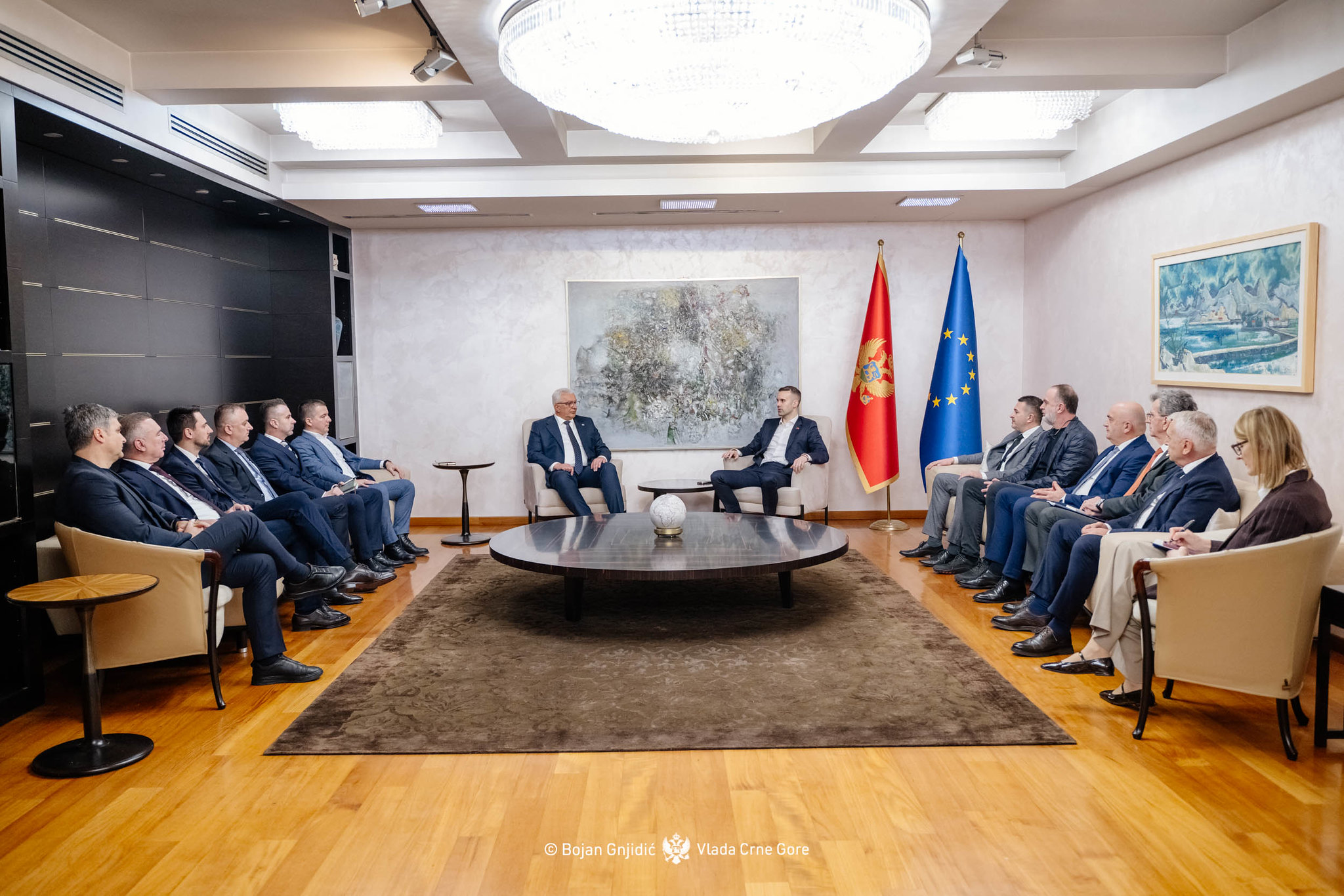 Spajić sa predstavnicima parlamentarne većine: U fokusu evropska integracija