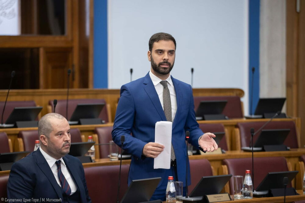 Radulović: Sve četiri trake puta Tivat-Jaz biće pod asfaltom do kraja maja, nećemo dozvoliti da turistička sezona bude ugrožena