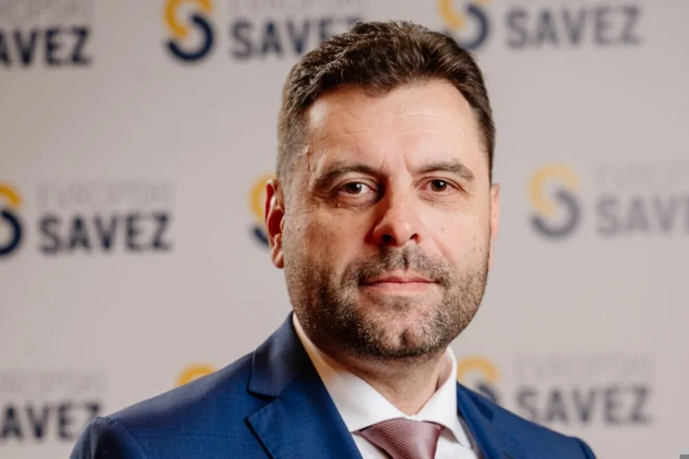 Vujović: Vlada da bira između podrške Evropskoj uniji ili Demokratama