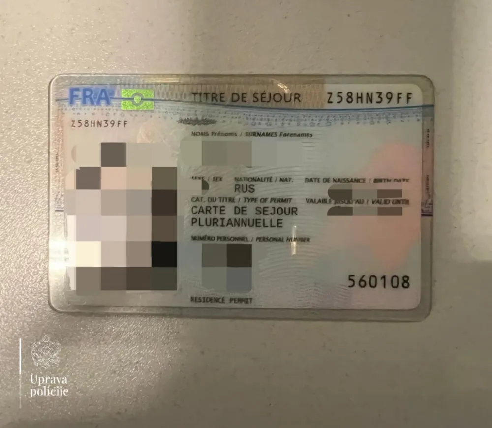 Na Aerodromu Podgorica uhapšena ruska državljanka, posjedovala falsifikovanu dozvolu za privremeni boravak i rad