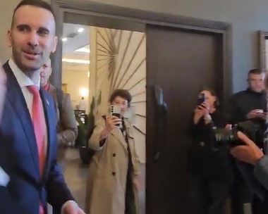 (VIDEO) SPAJIĆ PONOVO ESKIVIRAO NOVINARE: Izbjegao da odgovara na pitanja i poručio da će se vrlo brzo oglasiti