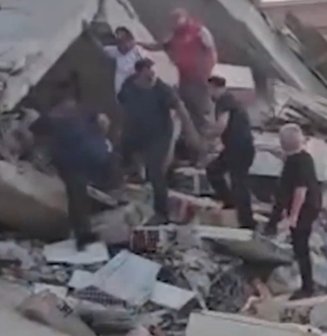 Istanbul: Srušile se dvije zgrade, sumnja se da je uzrok eksplozija plina