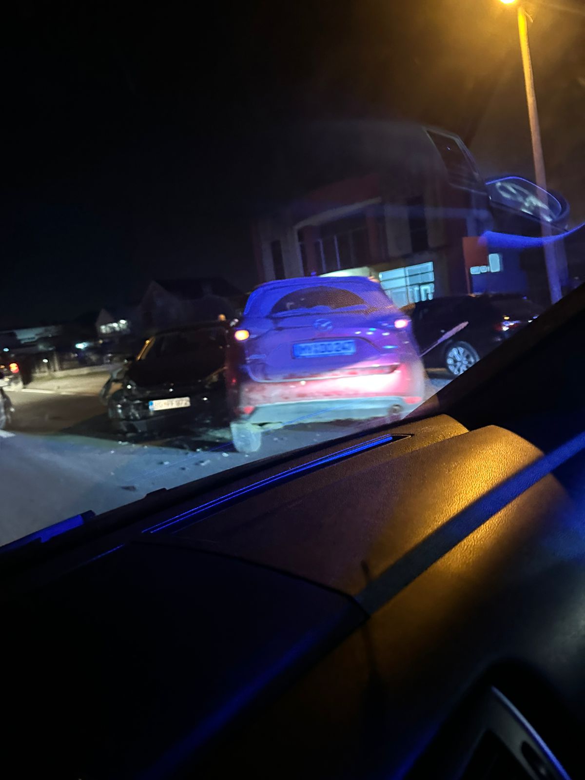 Saobraćajna nezgoda na putu Podgorica – Tuzi, jedna osoba povrijeđena