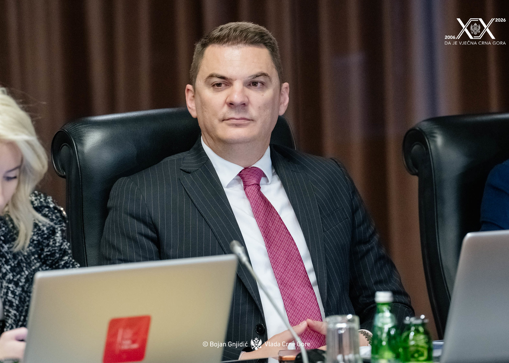 DPS Rožaje: Šahmanović treba da zna da se dostojanstvo rožajskih porodica ne kupuje “maksimalnim popustima”