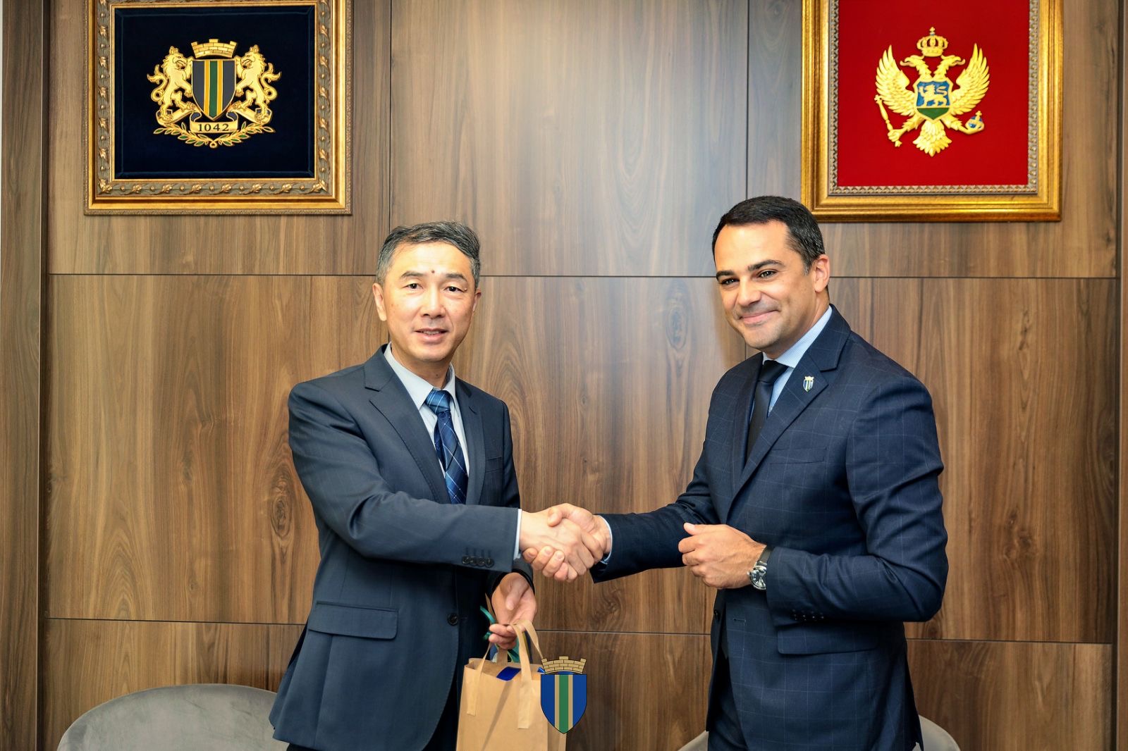 Raičević sa ambasadorom Kine: Bar otvoren za produbljivanje saradnje i nove razvojne prilike