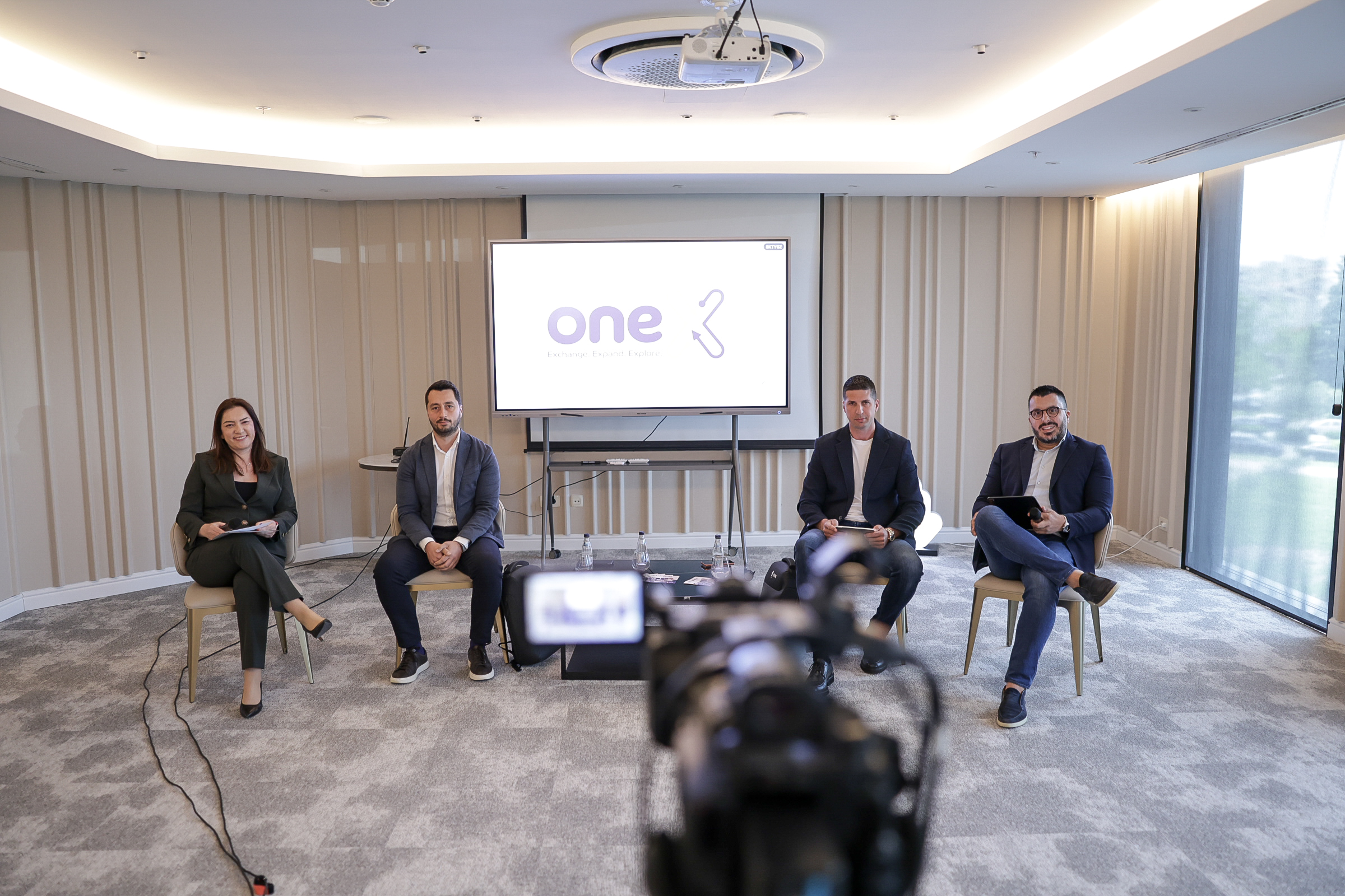 FOTO: ONE