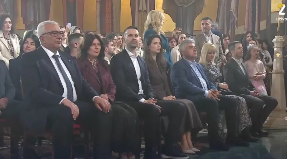 Spajić i Mandić na vaskršnjoj liturgiji u Hramu