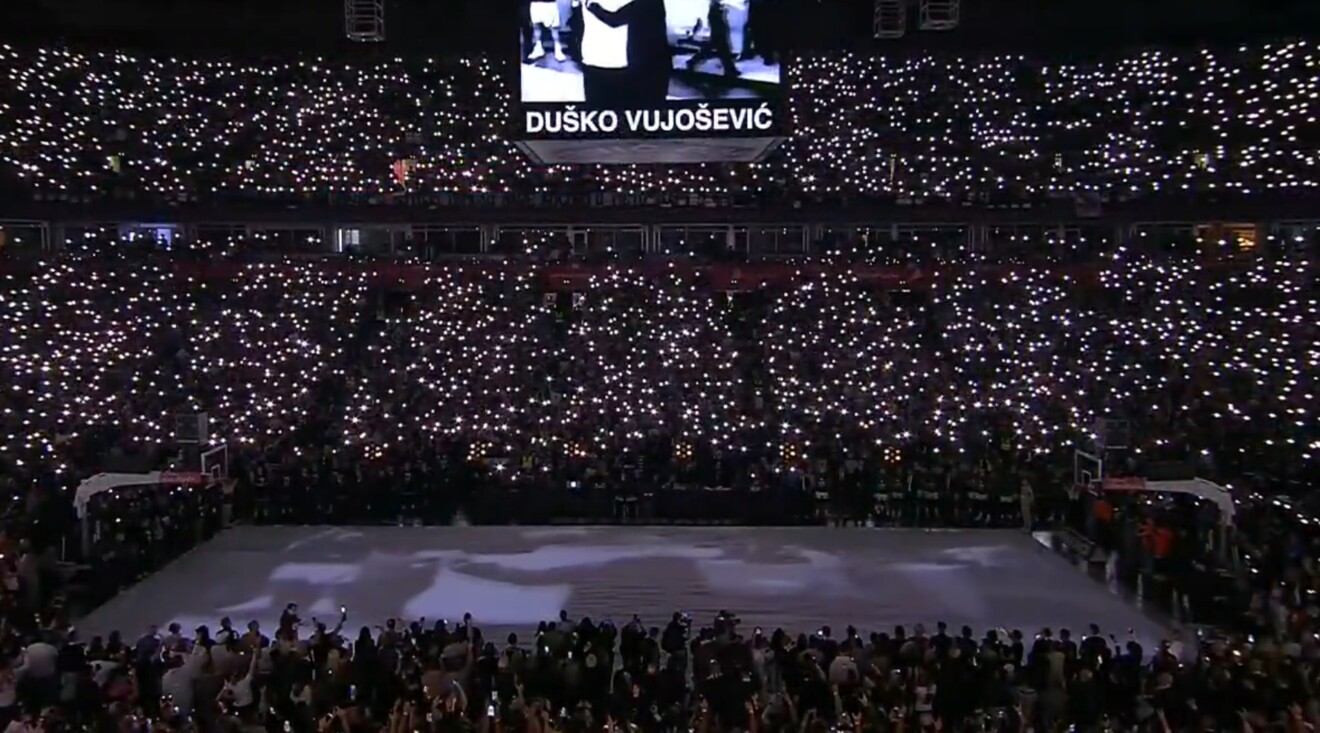 (VIDEO) Arena u suzama: Partizan i “Grobari” se oprostili od Vujoševića