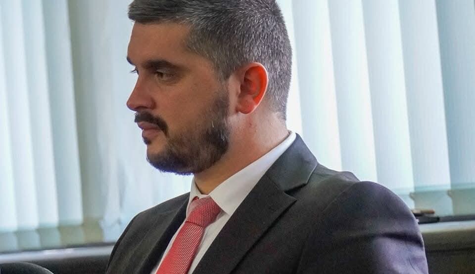 Popović: Prekinuo sam sjednicu SO Žabljak, kolege iz opozicije čupale kablove mikrofona