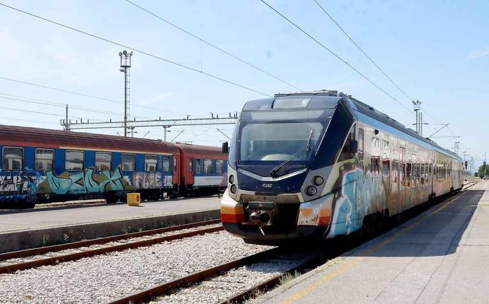 Pad broja putnika u drumskom i željezničkom saobraćaju