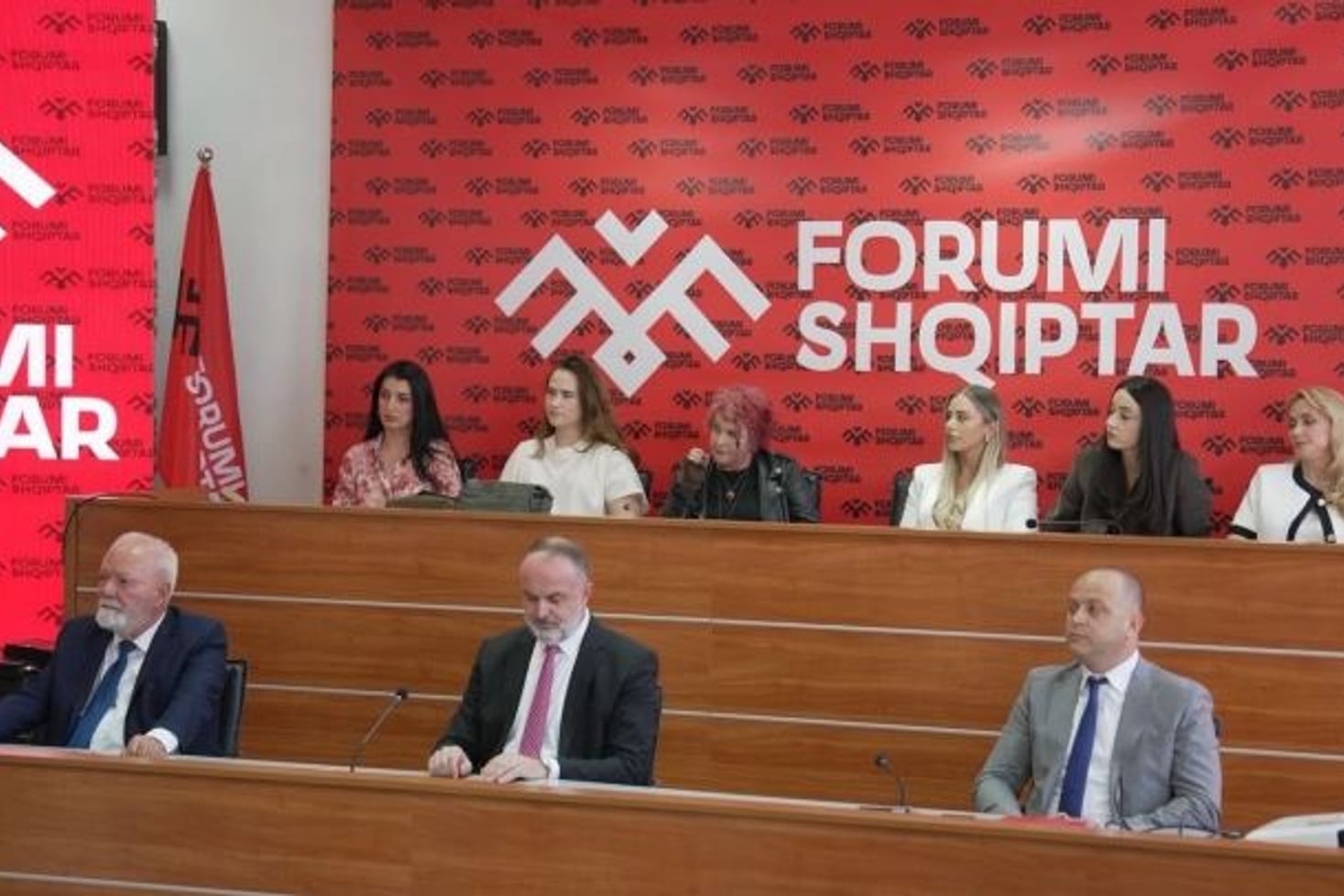FOTO: Albanski forum
