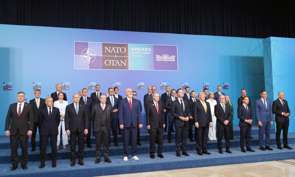Foto: EPA/ GEORGI LICOVSKI