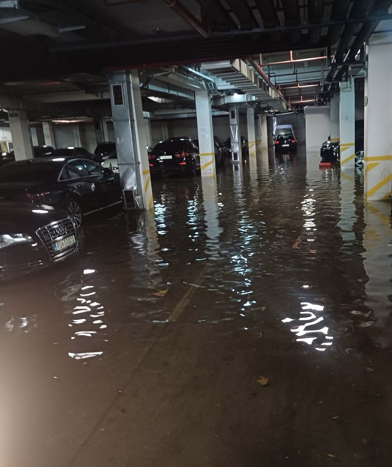 Poplavljena garaža OB Podgorica