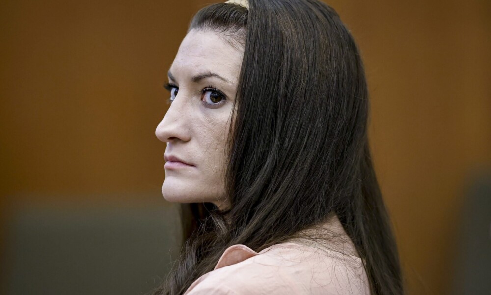 Lindzi Klensi, Foto: Greg Derr/ Pool via The Patriot Ledger